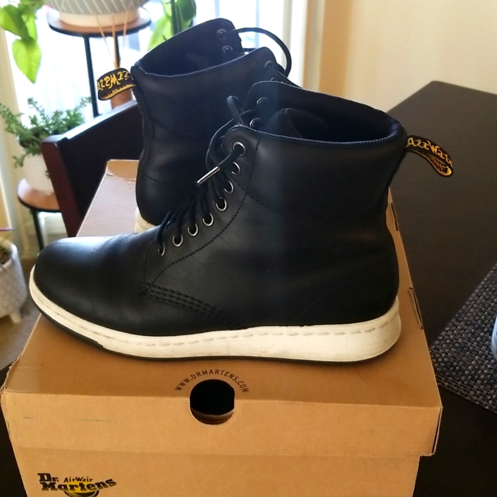 Dr.Martens Lite Rigal Black Boot